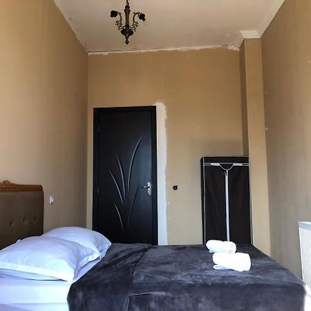 Lucky Family Hotel Tbilisi Eksteriør bilde
