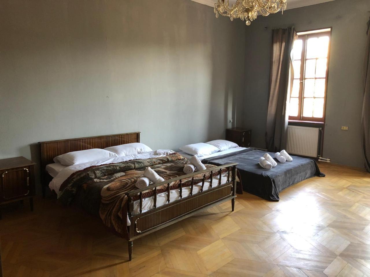 Lucky Family Hotel Tbilisi Eksteriør bilde