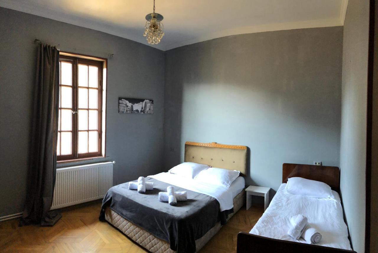 Lucky Family Hotel Tbilisi Eksteriør bilde