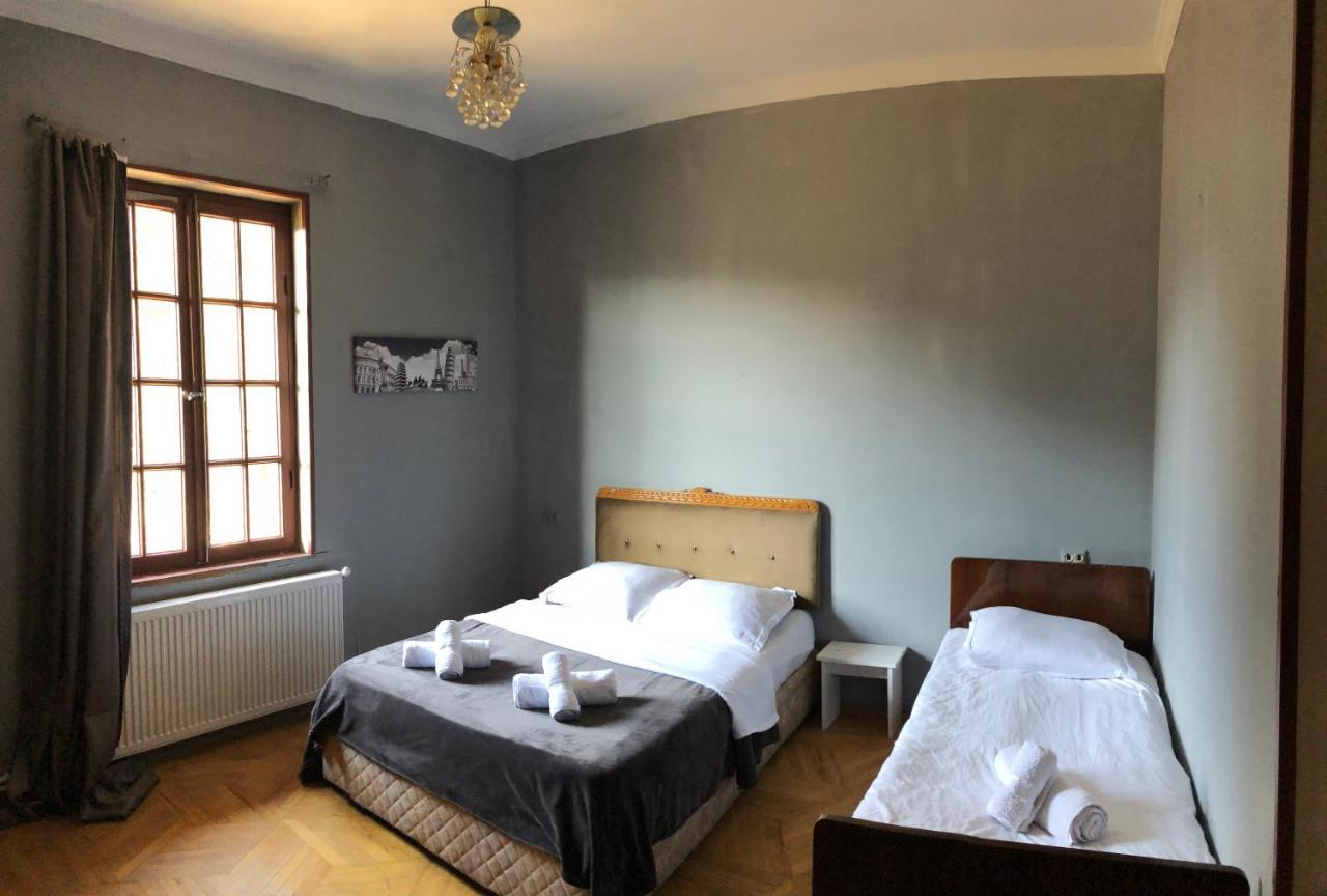 Lucky Family Hotel Tbilisi Eksteriør bilde